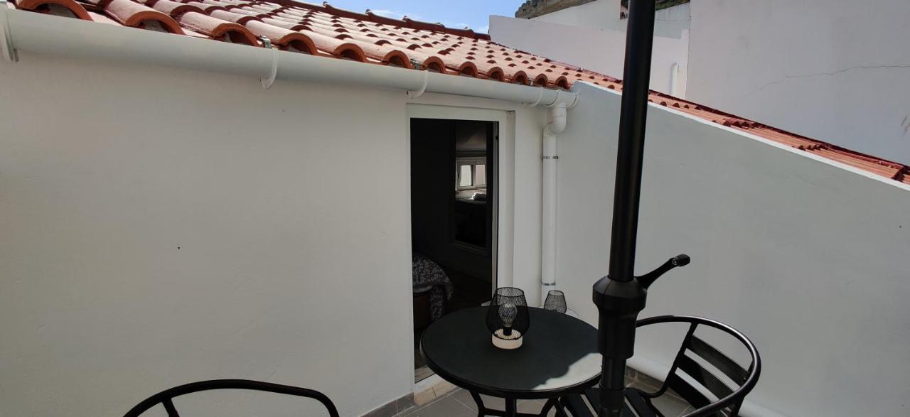 Nazare Historic Beach House-1 Minute To The Beach Exterior photo