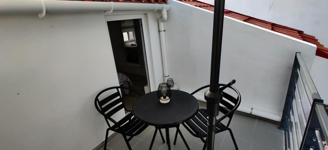 Nazare Historic Beach House-1 Minute To The Beach Exterior photo